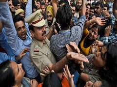 Delhi: Fresh protest against CAA begins at Jamia University