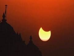 મુદ્દાની વાતઃ વર્ષનુ છેલ્લુ સૂર્યગ્રહણ, કોઇએ ટેલિસ્કૉપથી જોયુ તો ક્યાં મંદિરોમાં લાગી લાંબી લાઇનો, જુઓ વીડિયો