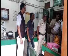 Reporter Stories: কাঁকসায় রাষ্ট্রায়ত্ত ব্যাঙ্কে দুষ্কৃতী হানা, ভল্ট ভেঙে টাকা লুঠের অভিযোগ