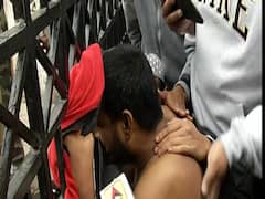 JMI student protests shirtless in 10 degree Celsius against police 