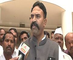 कालवा समितीतून समर्थकांना डावललं, खा. रणजितसिंह निंबाळकरांचा जयंत पाटलांवर आरोप | ABP Majha