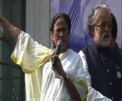 আইনশৃঙ্খলা নিয়ে প্রশ্ন তোলায় নাম না করে রাজ্যপালকে কটাক্ষ মুখ্যমন্ত্রীর