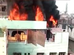 Delhi Fire: वोट लेकर मौत बांटने वालों की घंटी बजाओ
