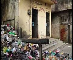 Reporter Stories: কাঁকসায় রক্ষণাবেক্ষণের অভাবে বন্ধ ৩টি শৌচালয়, বিজেপির অভিযোগ তৃণমূলের দিকে