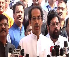 Farmer Loan waiver | शेतकऱ्यांना लवकरच कर्जमाफी मिळण्याची शक्यता, सूत्रांची माहिती | ABP Majha