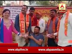 ડુંગળીના ભાવ મુદ્દે સુરતમાં નવતર વિરોધ, રક્તદાતાને અપાઇ એક-એક કિલો ડુંગળી, જુઓ વીડિયો