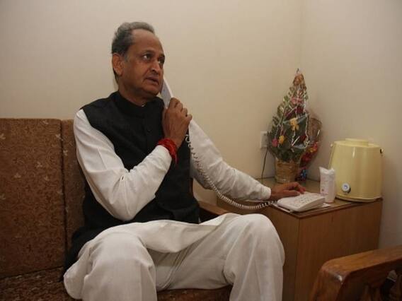 Girl reports to CM Gehlot after receiving threats from man 