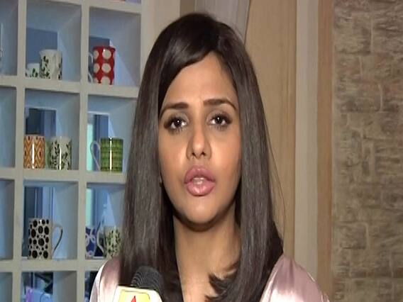 Bigg Boss 13: बिग बॉस के घर में Rashami Desai के रोने पर Dalljiet Kaur ने कही ये बात