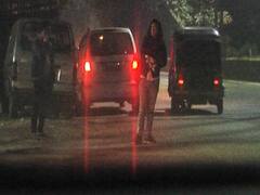 Streets of Ghaziabad not safe for an alone girl| Reality Check 
