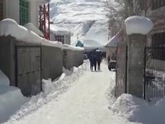 Delhi से लेकर Kashmir तक ठंड से हाहाकार