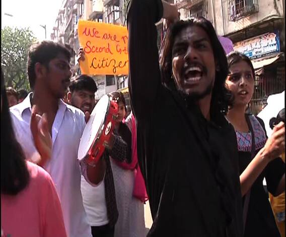 Protest over CAB | 'कॅब'विरोधात टाटा इन्स्टिट्युटच्या विद्यार्थ्यांचं आंदोलन | मुंबई | ABP Majha