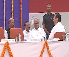 Vijaysigh Mohite Patil | मी राष्ट्रवादीतच, शरद पवारांना तीनदा भेटलो : विजयसिंह मोहिते पाटील| ABP MAJHA