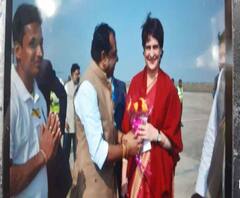 Reporter Stories: ঝাড়খণ্ডে ভোটপ্রচারে যাবার পথে অণ্ডাল বিমানবন্দরে প্রিয়ঙ্কা গাঁধীর সঙ্গে দেখা করলেন স্থানীয় কংগ্রেস নেতারা