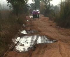 Reporter Stories: বাঁকুড়ায় বেহাল প্রধানমন্ত্রী গ্রাম সড়ক যোজনার রাস্তা, প্রশাসনের বিরুদ্ধে নিষ্ক্রিয়তার অভিযোগ