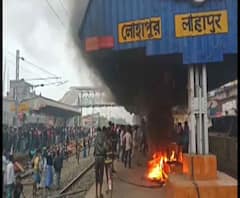 মুর্শিদাবাদের মণিগ্রাম স্টেশনে ভাঙচুর বিক্ষোভকারীদের, ফরাক্কায় তাণ্ডব রুখতে পথে কংগ্রেস বিধায়ক