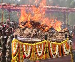 Martyr Jotiba Chougule | कोल्हापूरच्या सुपुत्राला अखेरचा निरोप, शहीद जोतिबा चौगुले अनंतात विलीन | ABP Majha