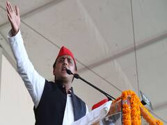 Unnao case: Akhilesh Yadav stages protest outside Vidhan Sabha | 100 Seconds