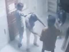 અમદાવાદઃ દર્દીના સગાઓ દ્વારા ડૉક્ટરને માર મારવાને લઇને ડૉક્ટર એસોસિએશન પોલીસ કમિશ્નર પાસે પહોંચ્યુ, જુઓ વીડિયો