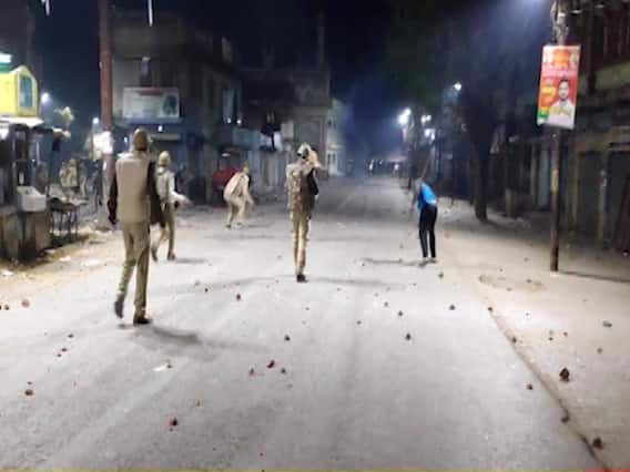 Who is instigating Muslims of the country on CAA? | Ghanti Bajao