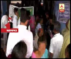 নার্সদের চেঞ্জরুমে উঁকিঝুঁকি, ছবি তোলার চেষ্টার অভিযোগ, মালদা মেডিক্যাল কলেজ হাসপাতাল চত্বর থেকে গ্রেফতার এক যুবক