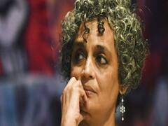 NPR को लेकर बोलीं Arundhati Roy, 'जब नाम पूछें तो रंगा बिल्ला बता देना'