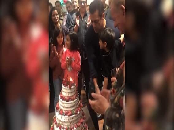 Salman Khan turns 54 today, celebrates birthday with family and friends 