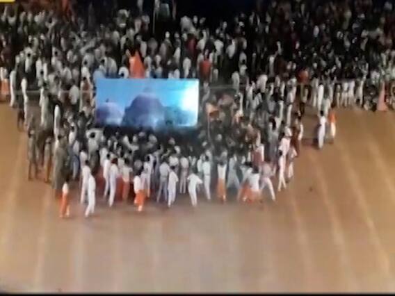 किरण बेदी-सदानंद गौड़ा के सामने स्कूल में हुआ 1992 विध्वंस का रीक्रिएशन ! ऐसी शिक्षा कुछ सिखाएगी या नफरत फैलाएगी?