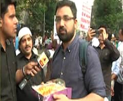 CAA Protest Rally | मिठाई वाटून नागरिकत्व कायद्याचा निषेध | ABP Majha 