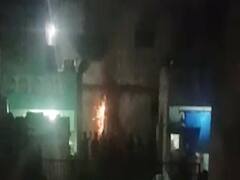Delhi Fire: तस्वीरों में देखिए किस तरह से लगी थी Filmistan इलाके में आग