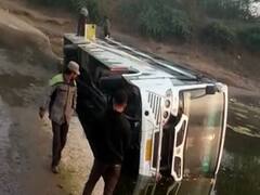 અમરેલીઃ સાવરકુંડલામાં કોઝવે પરથી બસ નીચે ખાબકી, જુઓ વીડિયો