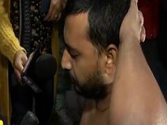 CAA Protest: पुलिस से नाराजगी पर धरने पर बैठे छात्र शहजाद