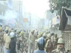 Violence erupts in Kanpur, protesters pelt stones on police| Panchnama