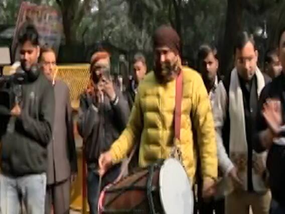  Jharkhand Results: JMM कार्यकर्ताओं का ढोल नगाड़ों के साथ जश्न