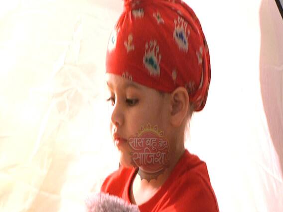 Chhoti Sardarni : Param upset over new born joining the family 