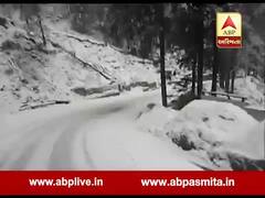 જમ્મુ-કાશ્મીરાં છેલ્લા ત્રણ દિવસથી ભારે હિમવર્ષા, રૉડ-રસ્તાંઓ પર જામ્યા બરફના થડ, જુઓ વીડિયો