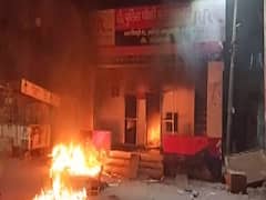 CAA Protest: Meerut में प्रदर्शनकारियों ने पुलिस पर की फायरिंग, दो पुलिसकर्मी घायल