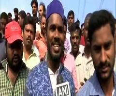 তেলঙ্গানায় খুন-ধর্ষণকাণ্ডে অভিযুক্ত চারজনের এনকাউন্টারে মৃত্যুর ঘটনায় পুলিশের নামে জয়ধ্বনি স্থানীয়দের