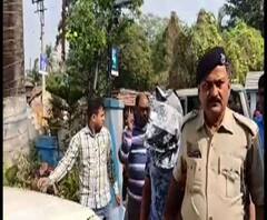 Reporter Stories: স্ত্রীর সঙ্গে পরকীয়ার সন্দেহে সহকর্মীকে কুপিয়ে খুনের চেষ্টা, গ্রেফতার অভিযুক্ত 