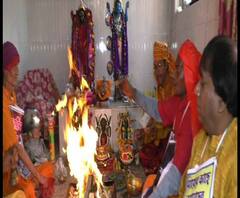 Reporter Stories: এনআরসি ও সিএএ রদের জন্য যজ্ঞ কামারহাটির তৃণমূল কাউন্সিলরের