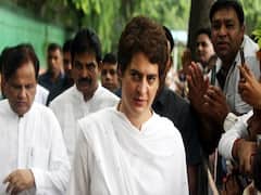 Congress leader Priyanka Gandhi leaves for Unnao to meet victim's family