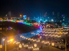 Christmas celebrations in Mumbai: Bandra reclamation lit up