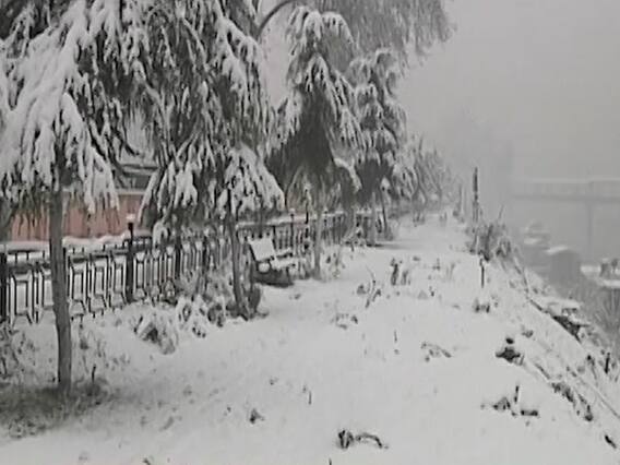 Srinagar में -5 डिग्री तक पहुंचा तापमान, कड़ाके की ठंड से जनजीवन अस्त-व्यस्त