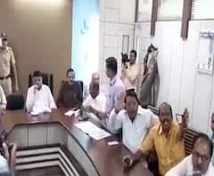 Kolhapur Mutton | पालिका आयुक्तांनी बोलवलेल्या बैठकीत गोंधळ | ABP Majha