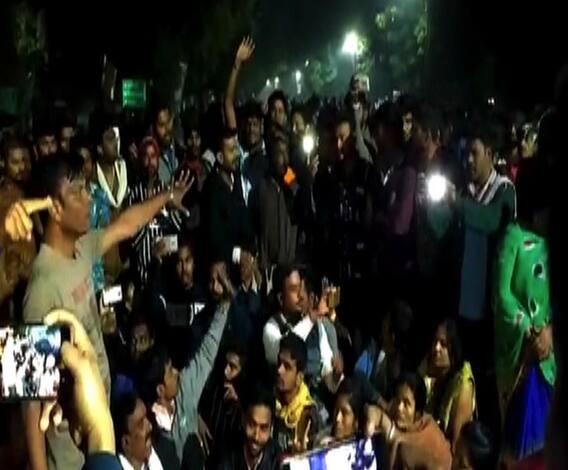 Nagpur Crime | नागपूरच्या कळमेश्वरमध्ये पाच वर्षीय चिमुकलीवर अत्याचार आणि हत्या | ABP Majha