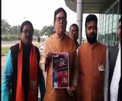 Reporter Stories: ঝাড়খণ্ডে বিধানসভা নির্বাচনের প্রচারে যাওয়ার পথে অণ্ডাল বিমানবন্দরে প্রধানমন্ত্রী নরেন্দ্র মোদি, রাজ্যের বর্তমান পরিস্থিতি নিয়ে রিপোর্ট দিলেন বিজেপি নেতারা