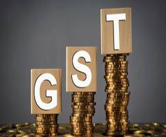 GST Hike | जीएसटी आता 12 टक्क्यांऐवजी 18 टक्के लागणार? उत्पन्न वाढवण्यासाठी केंद्र सरकारचा विचार | ABP Majha 