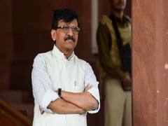 Savarkar पर Rahul Gandhi के खिलाफ Shiv Sena, Sanjay Raut बोले- 'सावरकर देवता तुल्य'