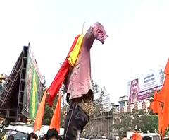 कर्नाटक सरकारच्या निषेधासाठी सांगलीत शिवसैनिकांचं आंदोल, बेलगावच्या बस रोखल्या | ABP Majha