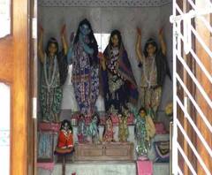 Reporter Stories: শান্তিপুরে রাধাগোবিন্দের মন্দিরে চুরি, গায়েব অলঙ্কার, প্রনামী বাক্স