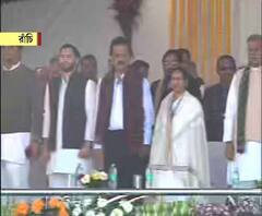 রাঁচিতে ঝাড়খণ্ডের একাদশতম মুখ্যমন্ত্রী হিসেবে শপথ নিলেন হেমন্ত সোরেন, মঞ্চে উপস্থিত মমতা, রাহুল, সীতারাম ও অন্যান্যরা